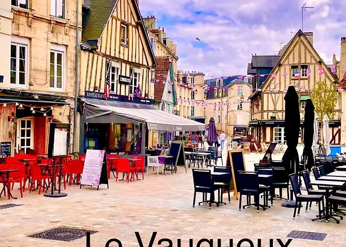 La Mome — Parking, Quartier Historique & Anime Caen